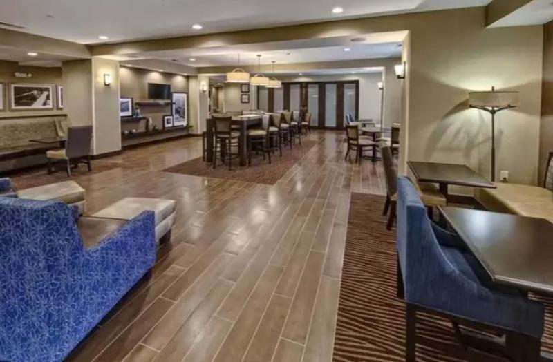 Hampton Inn Indianola Kültér fotó